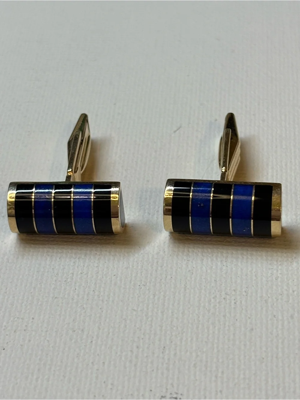 Very nice 14k gold lapis and onyx Cufflinks.